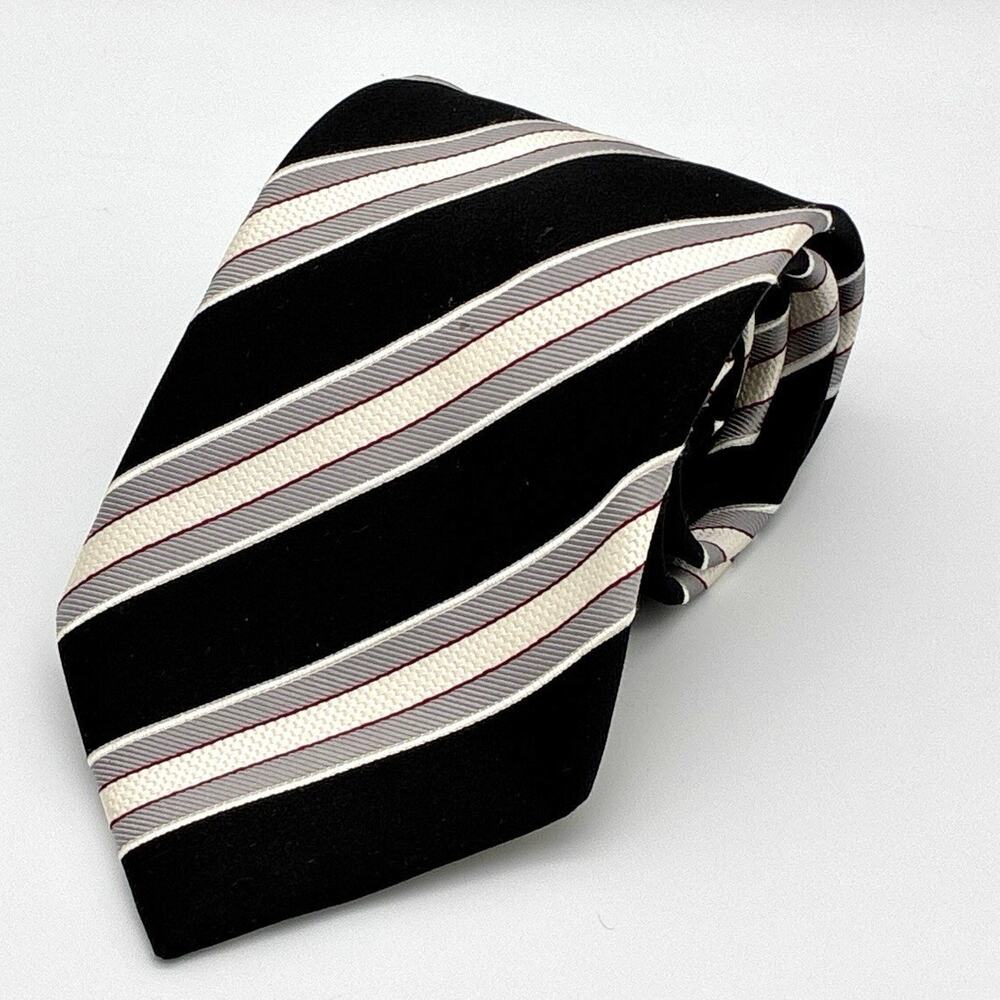 Donald J. Trump Signature Collection Tie Necktie 100% Silk Black White Striped